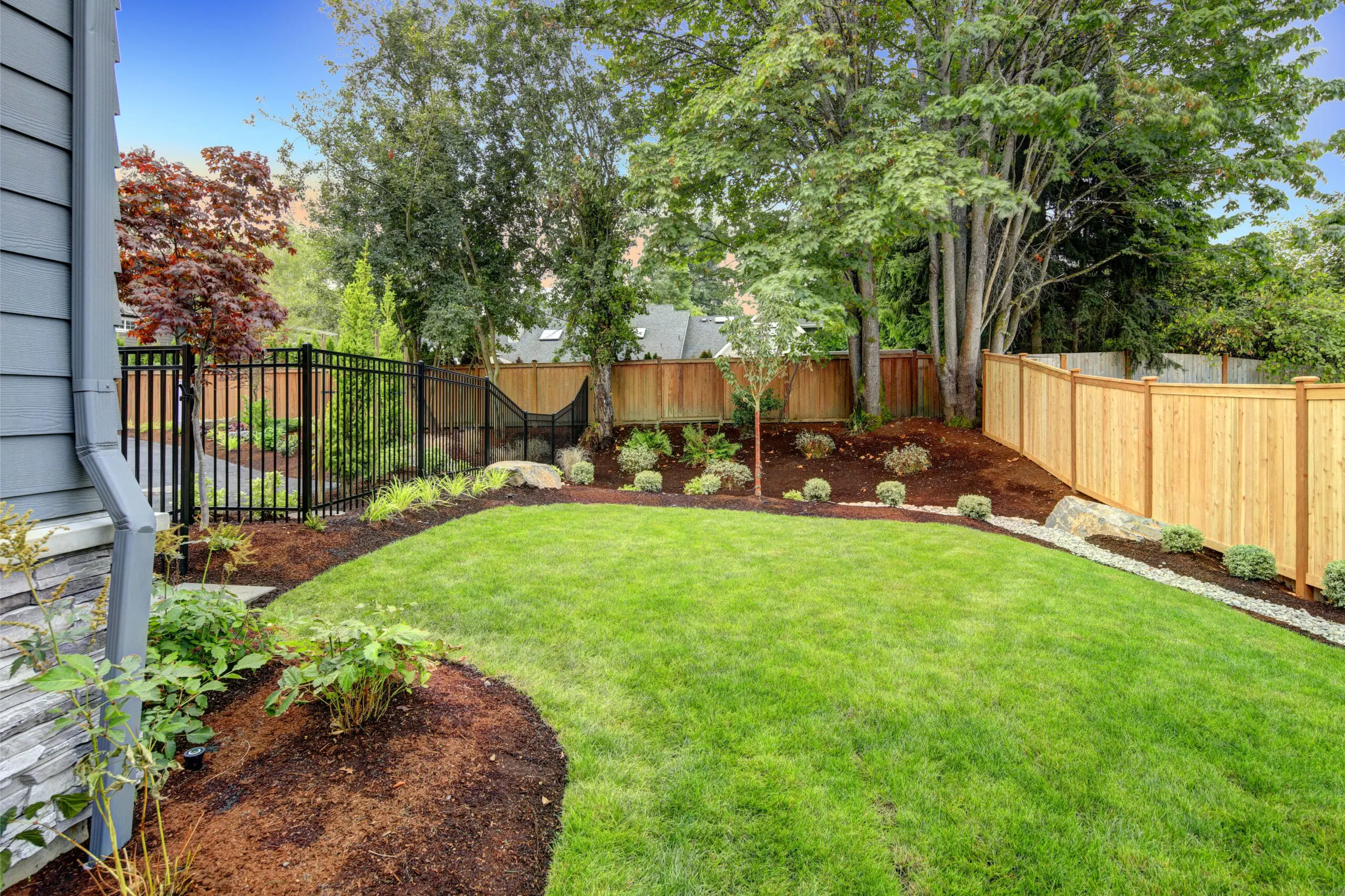 Mulch-Ready: Simple Steps to Prep Your Flowerbeds