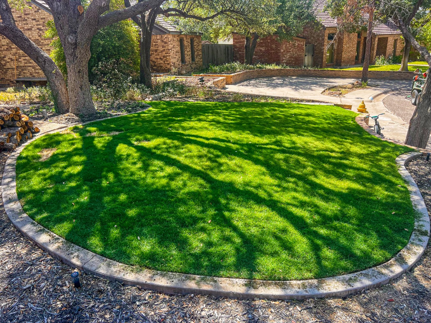 Consistent lawn care in Midland, TX creates and maintains beautiful landscapes.